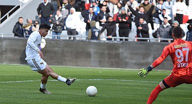 Altay'ın stadı reklamsız kaldı