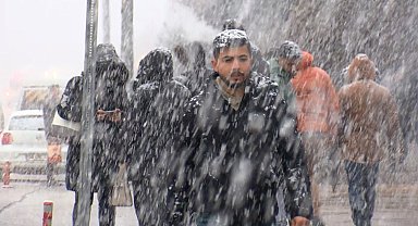 Ankara'da kar etkili olmaya başladı