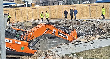 Ankara'da Yüzüncü Yıl Meydanı'nda göçük