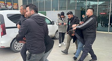 Arkadaşıyla plan yapıp, çalıştığı iş yerinden 250 ton arpa çaldı