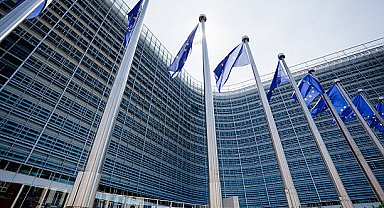 Avrupa Birliği, Suriye'ye yönelik bazı yaptırımları askıya aldı