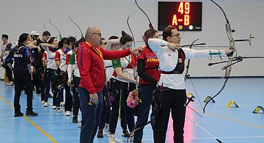 Avrupa Salon Okçuluk Şampiyonası'nda resmi antrenmanlar başladı