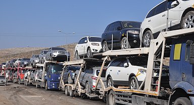 Baas rejimi çöktü, transit geçiş ile Suriye'ye sıfır ve ikinci el araç sevkiyatı rekor kırdı