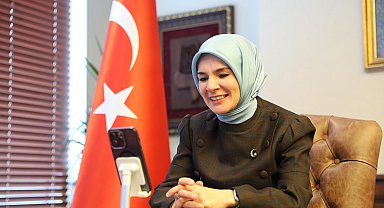 Bakan Göktaş'tan, evlilik kredisiyle yuva kuran ve ilk bebeklerine kavuşan depremzede çifte tebrik telefonu