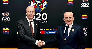 Bakan Şimşek, Rusya Maliye Bakanı Siluanov ile bir araya geldi