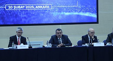 Bakan Tekin: Sektör temsilcilerini lafta değil, özde paydaş olarak kabul ediyoruz