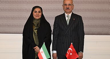 Bakan Uraloğlu, İran Yol ve Şehircilik Bakanı Farzaneh Sadegh ile bir araya geldi