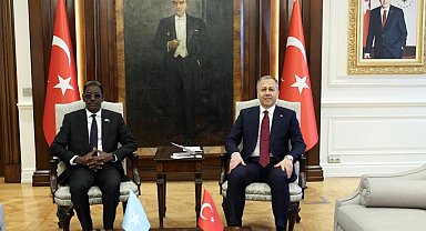 Bakan Yerlikaya, Somali İç Güvenlik Bakanı İsmail ile görüştü
