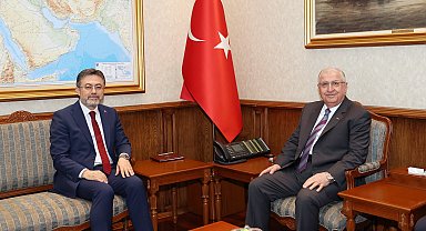 Bakanlar Güler ile Yumaklı bir araya geldi