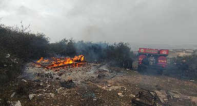 Barakada çıkan yangın, ormana sıçramadan söndürüldü