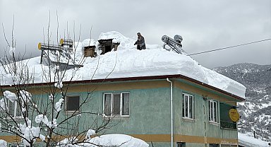 Bartın'da köyde kar kalınlığı 2 metre