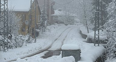 Bartın'ın en yüksek köyünde kar kalınlığı 70 santimi geçti