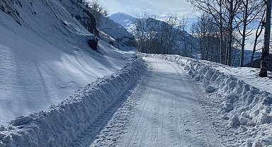 Batman'da köy yolları ulaşıma açıldı