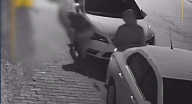 Batman'da otomobil farı hırsızlığı kamerada