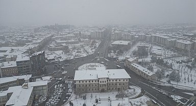 Beyaza bürünen Sivas, havadan görüntülendi