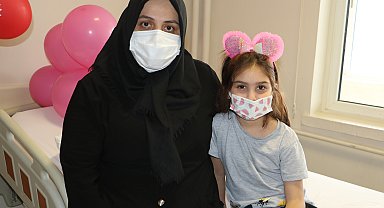 Böbreğiyle kızına ikinci kez hayat verdi