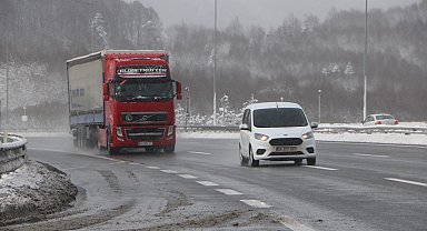 Bolu Dağı geçişinde kar durdu; ulaşım normale döndü
