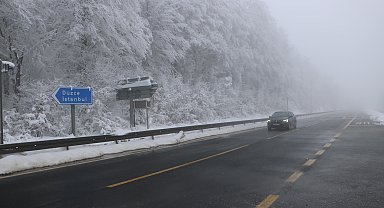 Bolu Dağı'nda hafif kar ve sis