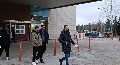 Borç- alacak kavgasında husumetlisini yaraladı, 18 gün sonra kahvaltı yaparken yakalandı