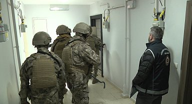 Bot üretip, kaçak göçmen taşımışlar; 15 tutuklama