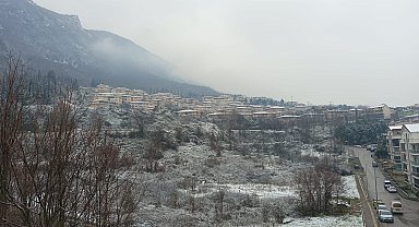 Bursa'da kar yağışı; 1 ilçede okullar tatil edildi, 3 ilçede taşımalı eğitime ara verildi