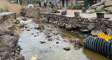 Çanakkale'de sağanak nedeniyle köprü çöktü