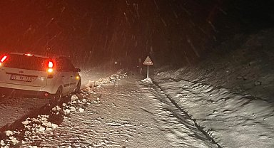 Çanakkale'nin yüksek kesimlerinde kar yağışı