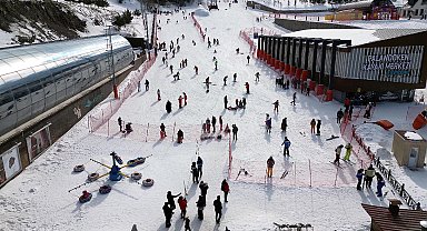 Çığ bölgesine giren 4 kişiye 11 bin lira, kasksız kayak yapan 5 kişiye de 14 bin lira ceza