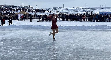 Çıldır Gölü'nde buz şenliği