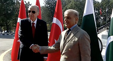 Cumhurbaşkanı Erdoğan, Pakistan'da resmi törenle karşılandı
