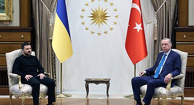 Cumhurbaşkanı Erdoğan, Ukrayna Devlet Başkanı Zelenskiy ile görüştü