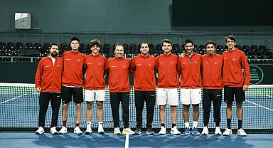 Davis Cup Türkiye-Meksika Serisi'nin ilk gününü Türkiye 2-0 önde bitirdi