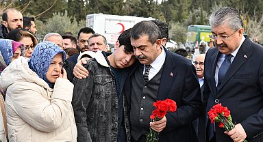 Depremde hayatını kaybedenler için Osmaniye'de anma