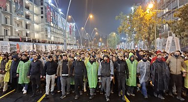 Depremin vurduğu Hatay'da yaşamını yitirenler için anma töreni ve 'sessiz' yürüyüş