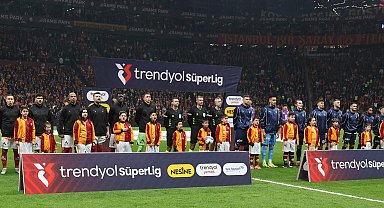 Derbinin ilk yarısında gol sesi çıkmadı