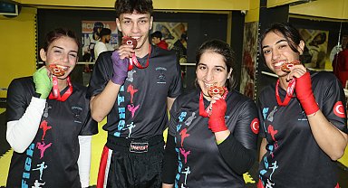 Diyarbakırlı kick boksçular, Antalya'dan 8 madalya ile döndü