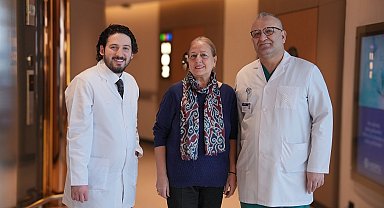 Diz ve kalça ağrısıyla gitti, bağırsak kanserinden kurtuldu