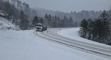 Domaniç'te kar yağışı