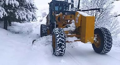 Elazığ'da kardan kapanan 54 köy yolu, ulaşıma açıldı