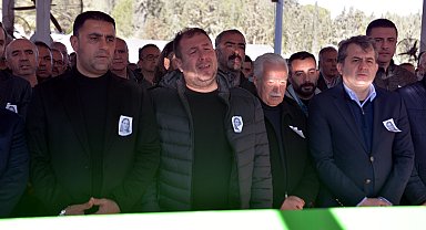 Endoskopi işlemi sırasında bağırsağı delinen rektörlük özel kalem müdürü hayatını kaybetti