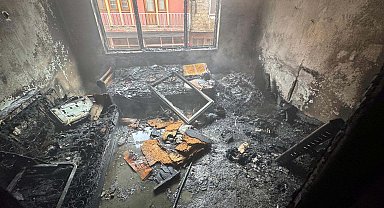 Evde çıkan yangında 4 yavru köpek öldü