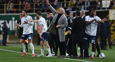 Fenerbahçe, Alanyaspor deplasmanında kazanırken ilkleri yaşadı