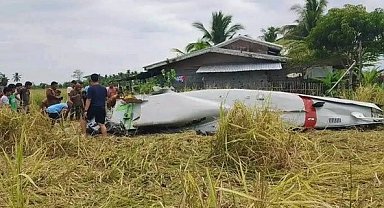 Filipinler'de küçük uçak düştü: 4 ölü