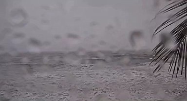 Fransa'nın Reunion Adası'nda kasırga