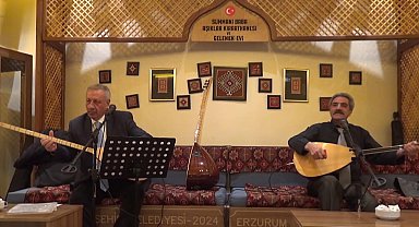 Galatasaray-Fenerbahçe maçından önce aşıklar atıştı