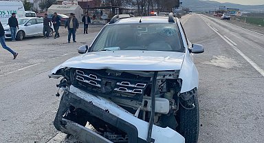 Gaziantep'te 2 otomobil çarpıştı: 5 yaralı