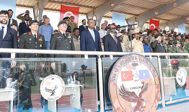 Genelkurmay Başkanı Orgeneral Metin Gürak, Somali Komando Birlikleri Yemin Töreni'ne katıldı