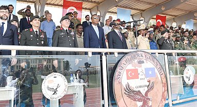Genelkurmay Başkanı Orgeneral Metin Gürak, Somali Komando Birlikleri Yemin Töreni'ne katıldı