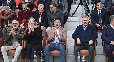 Göztepe'de 100'üncü yıl coşkusu başladı