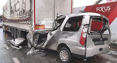 Hafif ticari araç, TIR'a arkadan çarptı; üniversiteli Caner öldü